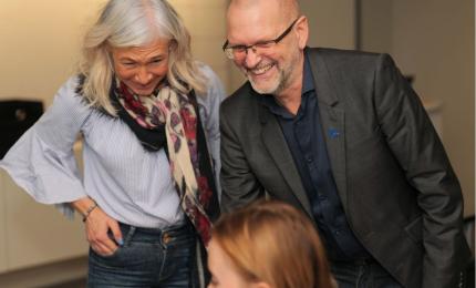 Kommunalråd Karolina Wallström och Mats-Olof Liljegren på skolbesök