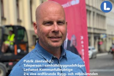 Patrik Jämtvall (L) Taleperson i samhällsbyggnadsfrågor Ledamot Kommunfullmäktige  2:e vice ordförande Bygg- och miljönämnden  E-post: patrik.jamtvall@orebro.se Tel: 070-669 98 94